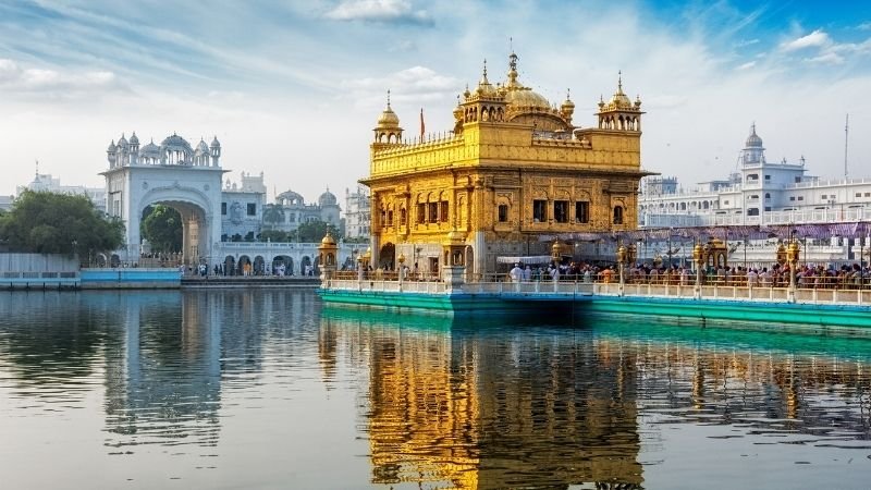 Amritsar Himachal Tour Package